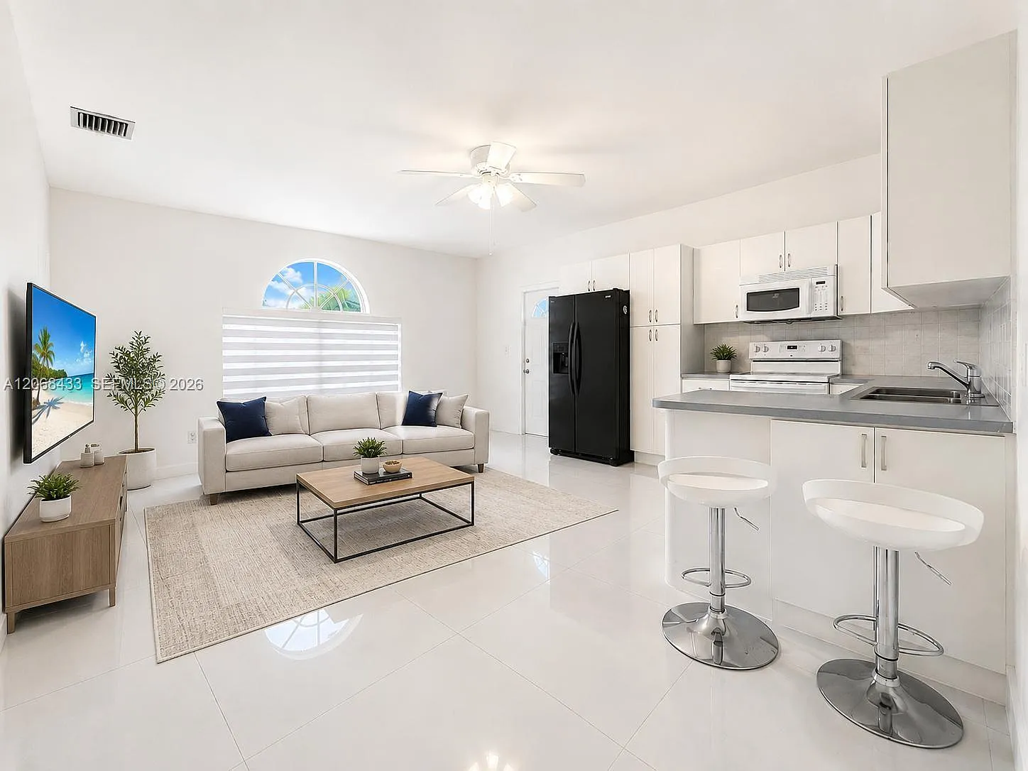 Vecin Homes 1st Addn — Photo 3