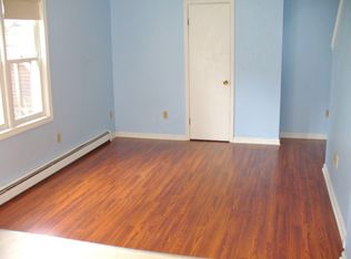 21 Barrett St, Burlington, VT 05401