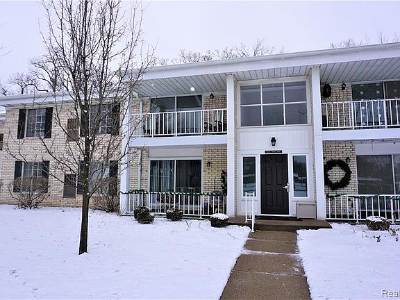 3rd image of 35962 Ann Arbor Trl