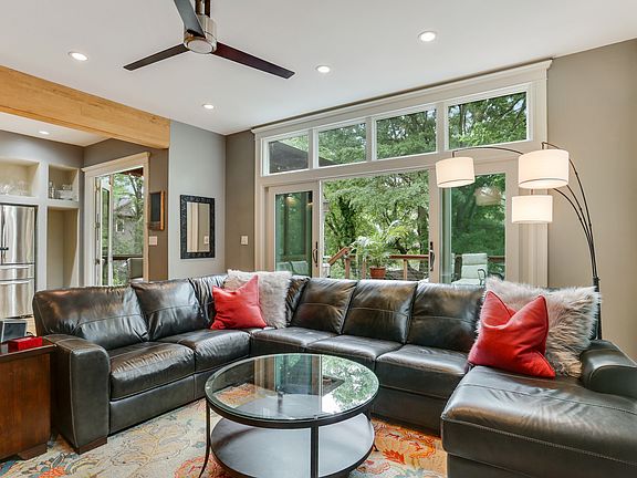 Sliders to spacious deck