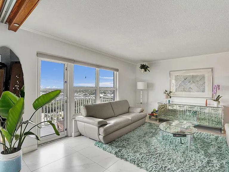 3000 E Sunrise Blvd #14F — Photo 21
