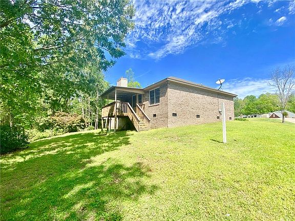 4th image of 136 Lee Road 468