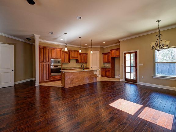4th image of 3908 Acadian Village Dr