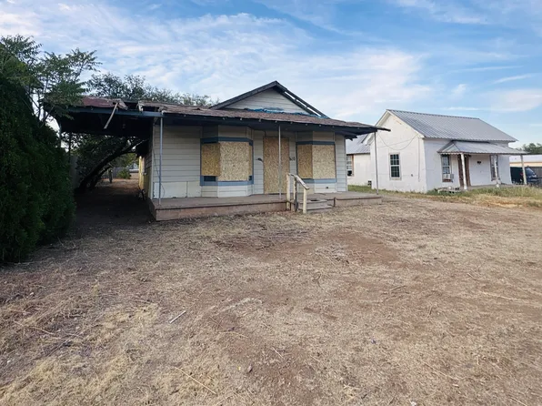 510 W 19th St, Plainview, TX 79072