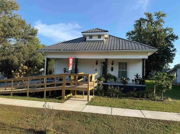 404 W Grissom Ave, Mitchell, IN 47446