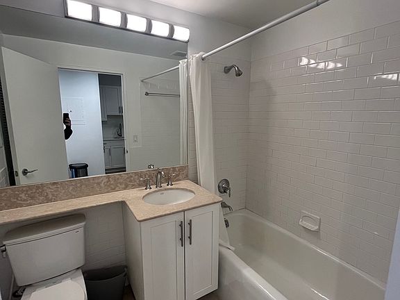 5th image of 556 3rd Ave APT 401
