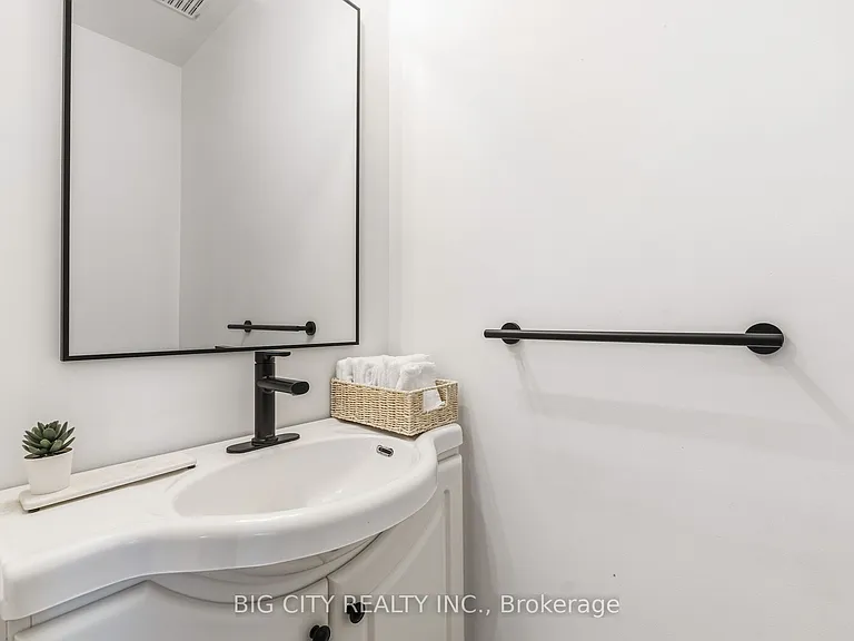 104 Donlea Dr — Photo 17