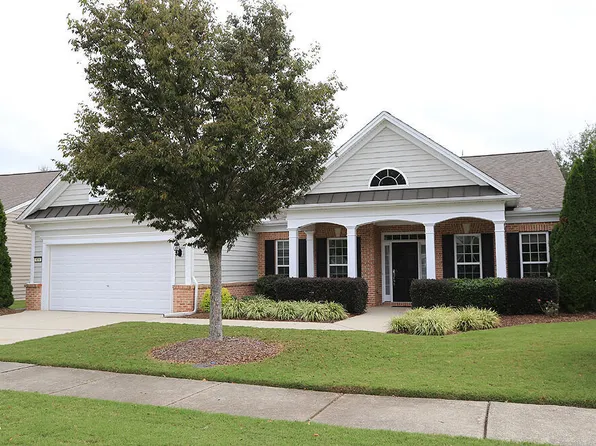 614 Aylestone Dr, Cary, NC 27519