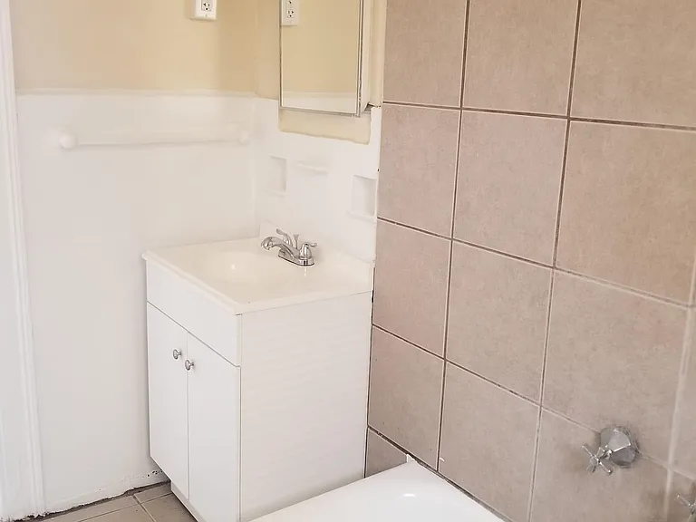 56 Norton St #302 — Photo 11