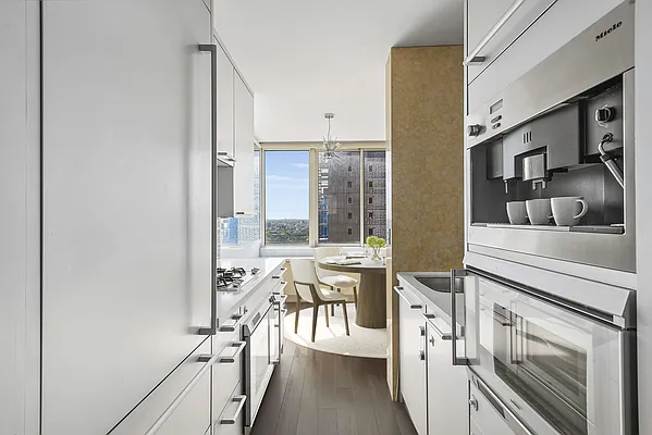 Sold by Compass | media 3