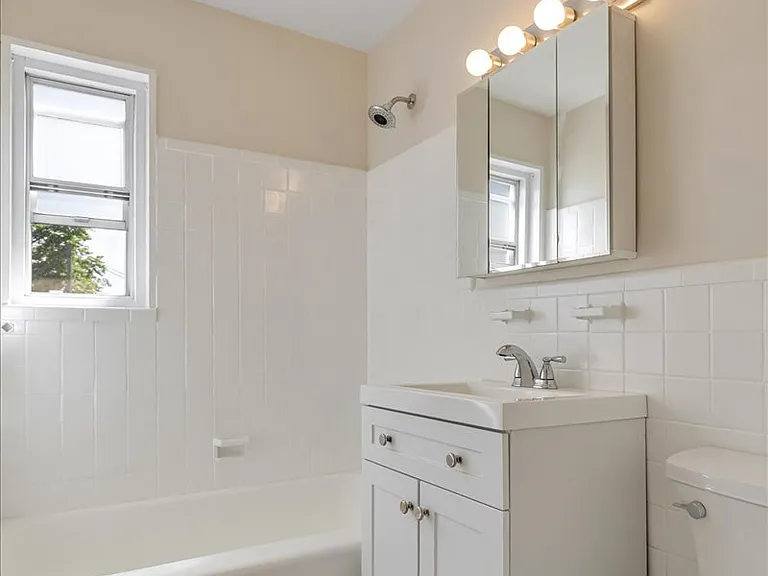 11B W Roselle Ave #11B — Photo 17