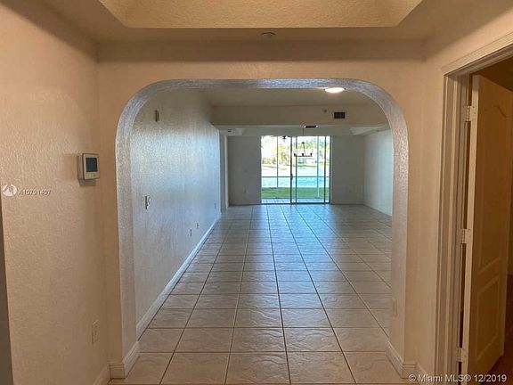 4th image of 10700 NW 66th St APT 107
