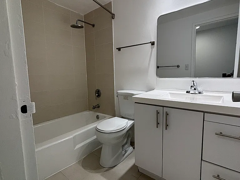905 Brickell Bay Dr #1629 — Photo 8
