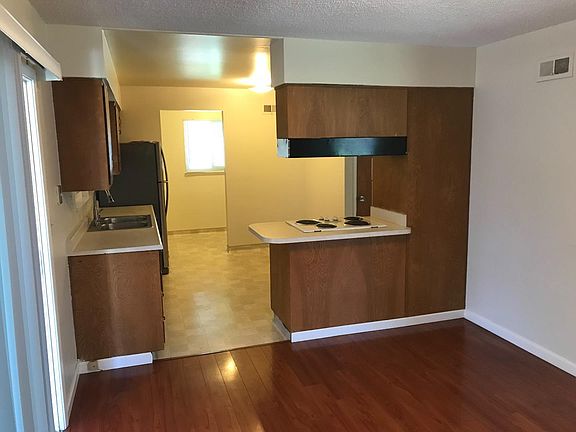 3rd image of 10211 Denison Ave