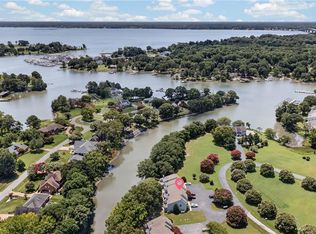 1844 Dockside Dr #14E, Gloucester, VA 23072