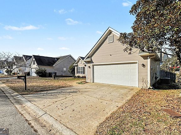 2nd image of 310 Turtle Pointe Dr