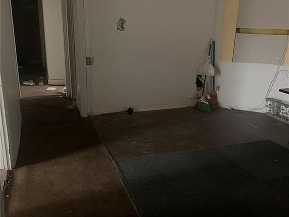 2nd image of 402 Salem Ave
