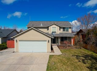 757 NE Oak Pl, Redmond, OR