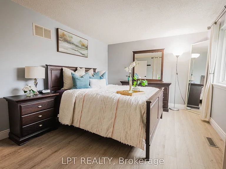 318 Laurier Ave #3 — Photo 12