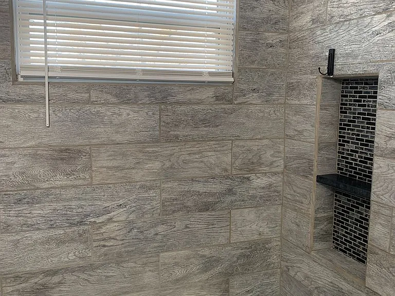 2715 W 42nd Ave — Photo 13