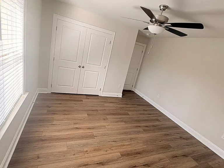110 Alva Ct — Photo 9