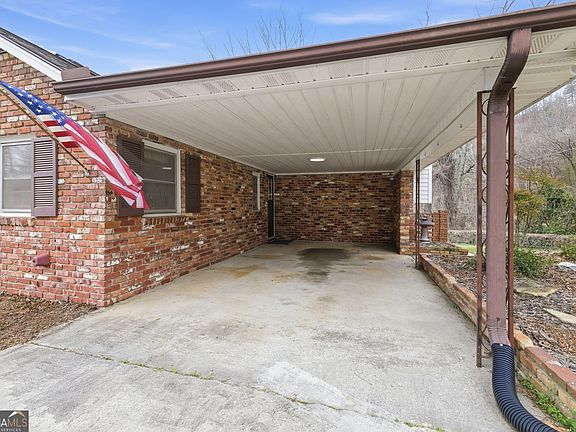 2nd image of 1879 Falls Rd