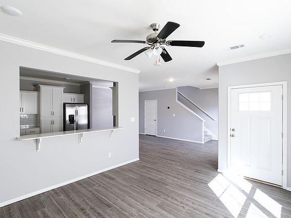 3rd image of 4136 W Sardinia Way