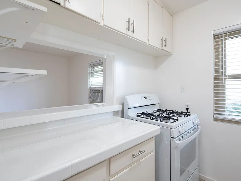 7417 Herschel Avenue — Photo 6