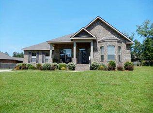 8061 Carolina Cir E, Saraland, AL 36571