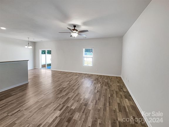 3rd image of 2120 Boulder Ct