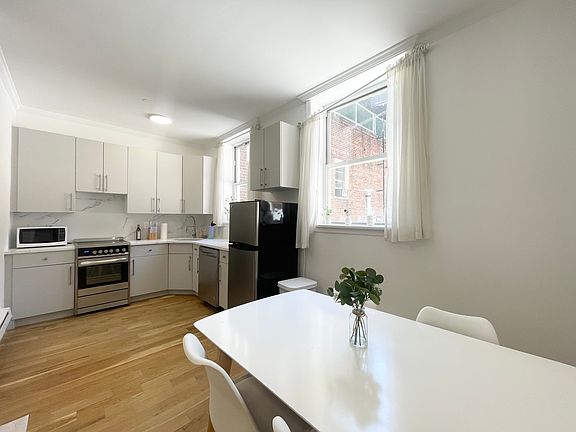 4th image of 144 Bleecker St APT 2s