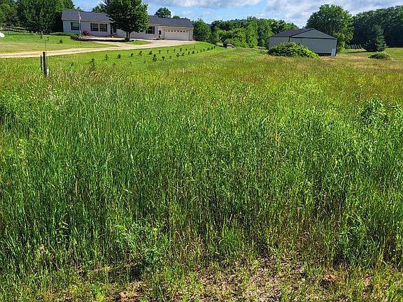 3rd image of N9044 PILAR ROAD