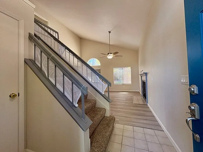 3237 Lowther Way — Photo 4