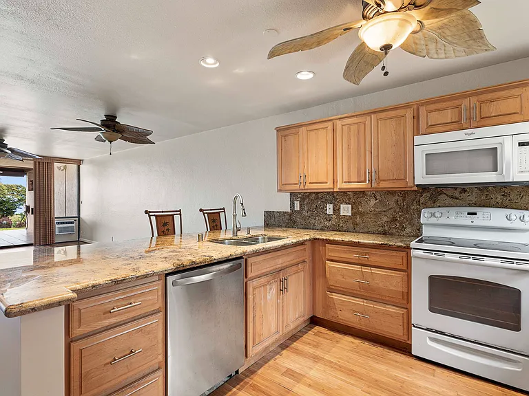 78-6920 Alii Dr #106 — Photo 3