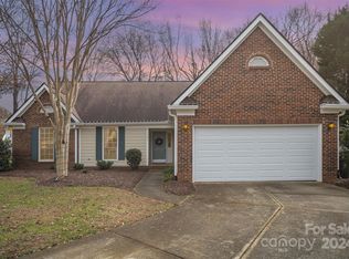 13831 Walkers Creek Dr, Charlotte, NC 28273