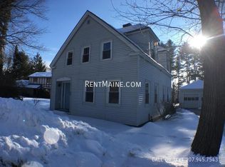 43 Peters St, Orono, ME 04473