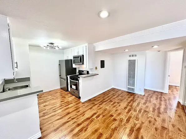 924 Gaviota Ave APT 303, Long Beach, CA 90813