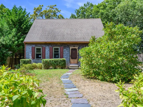 213 Hinckley Road, Hyannis, MA 02601