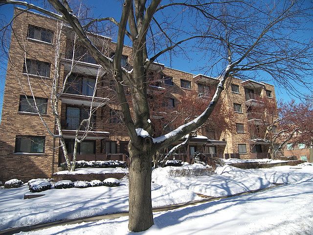 1st image of 100 S Vail Ave APT 104