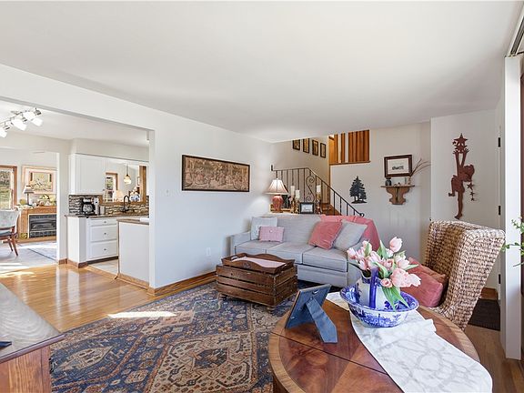 4th image of 418 Diller Ave