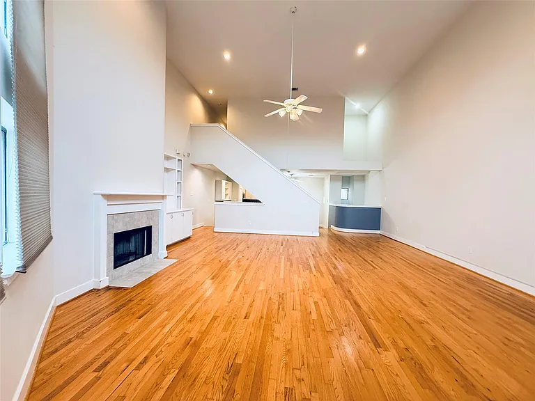 9813 Cynthia Ann Ct — Photo 21