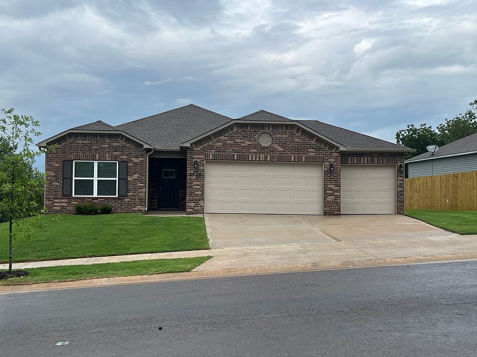 Front elevation - 3 car garage
