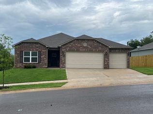 2718 W Azurite St, Fayetteville, AR 72704