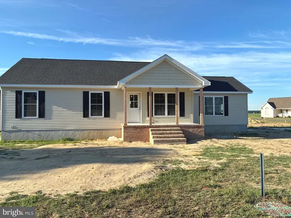 121 Willow Dr, Hurlock, MD 21643