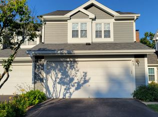 65 White Pine Dr, Schaumburg, IL 60193