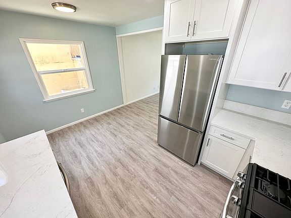 3rd image of 4842-46 Santa Cruz Ave #4844