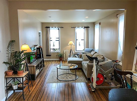 1st image of 4418 30th Ave APT 3