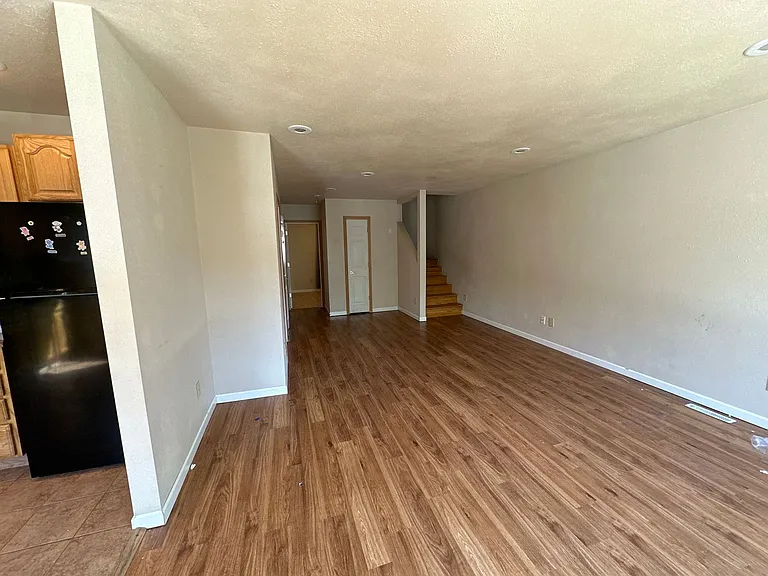 315 17th St SE — Photo 2