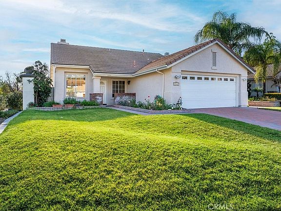 3rd image of 25666 Shaw Pl