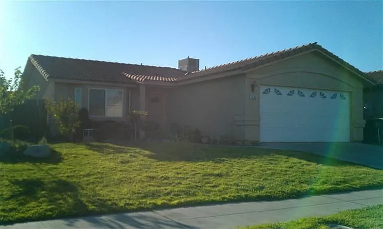 1860 Madison Dr photo 1